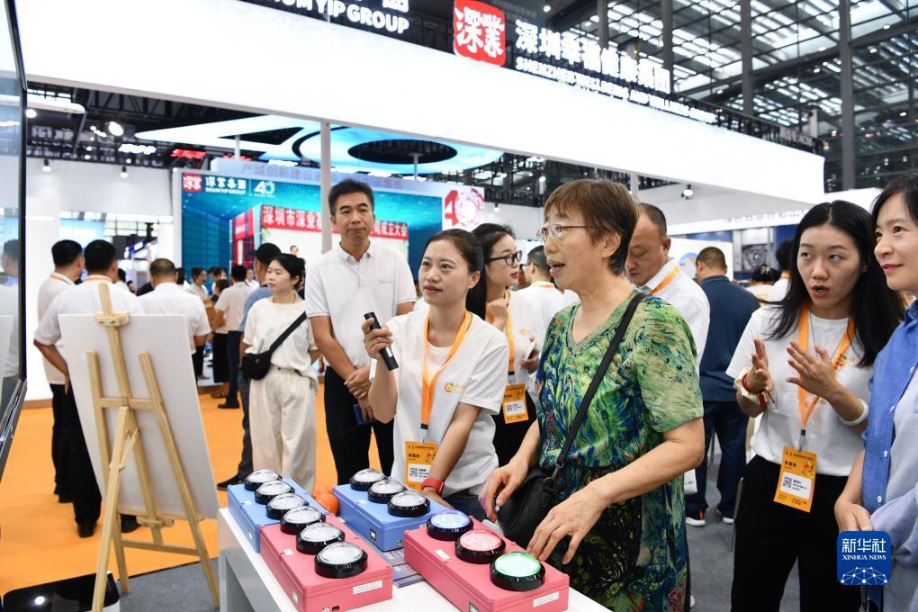 万君豪棋牌